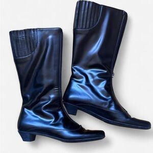 Salvatore Ferragamo Black Heeled Boots with Classic Design